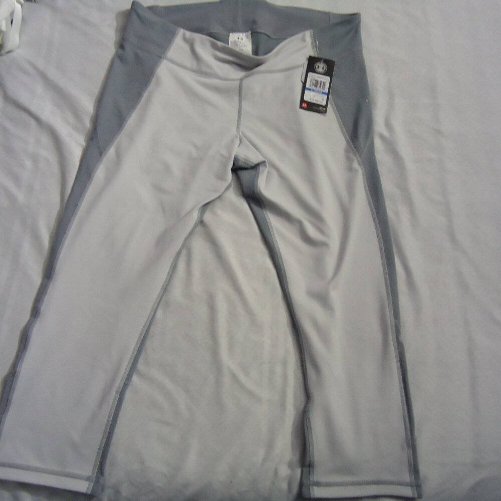 Woman Under Armour Leggings (new)